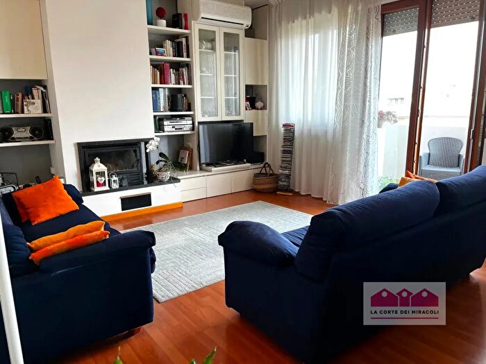 Appartamento quadrilocale in vendita in Via Claudio Monteverdi, Costabissara