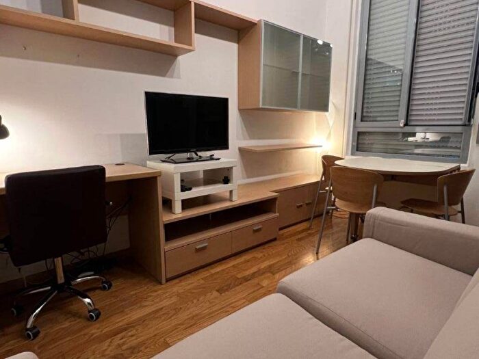 Appartamento bilocale in affitto in Via Giacomo Zanella, Plebisciti Susa, Milano