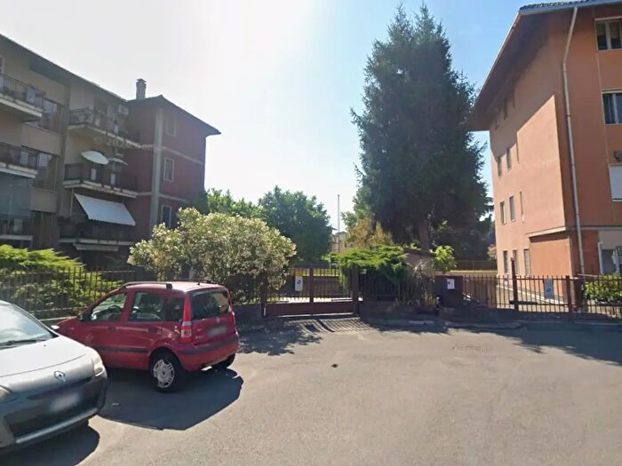 Appartamento trilocale in affitto in Via Basilicata, Pavia