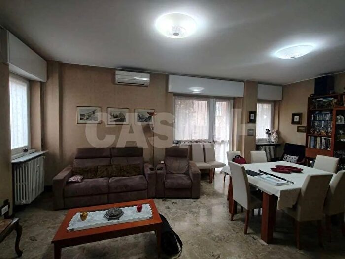 Appartamento quadrilocale in vendita in Via Beato Angelico, Varese