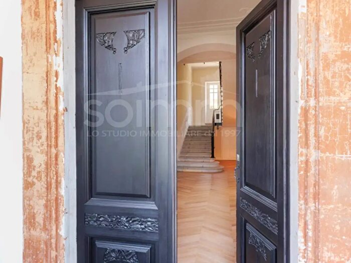 Casa con 11 locali in vendita in Via Milano, Cagliari