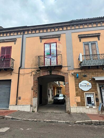 Appartamento trilocale in vendita in Via IV Novembre, Carinola