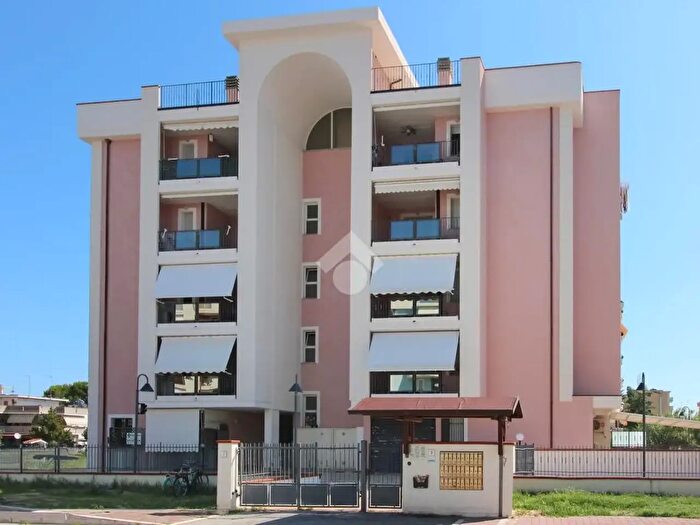 Appartamento trilocale in vendita in Via Ercole Falo', Alba Adriatica