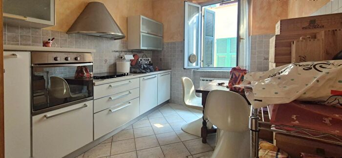 Appartamento trilocale in vendita in Via Roma, Santo Stefano Di Magra