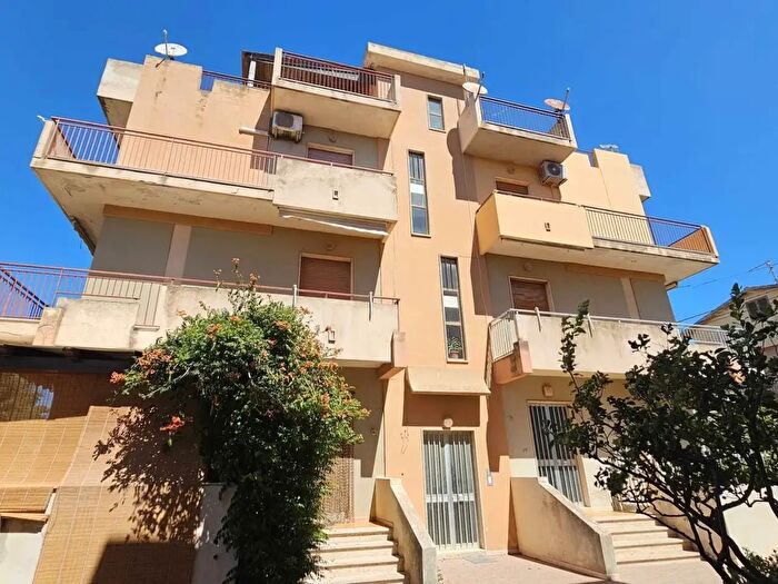 Appartamento con 5 locali in vendita in Via Amerigo Vespucci, Modica