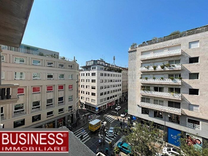 Appartamento con 5 locali in affitto in Piazza Santa Maria Beltrade, Duomo, Milano