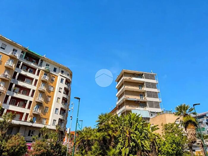 Appartamento trilocale in affitto in Via Settimio Severo Caruso, Napoli