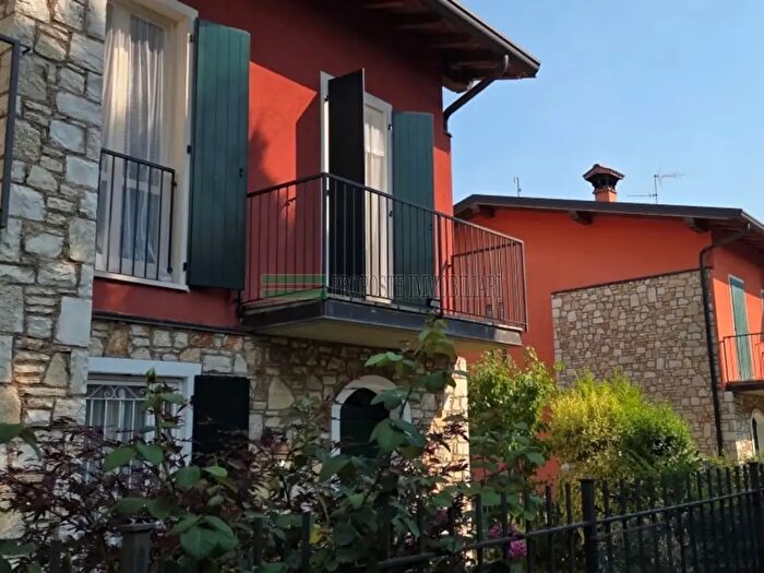 Casa con 5 locali in vendita in Via dei Sabbioni, Ome