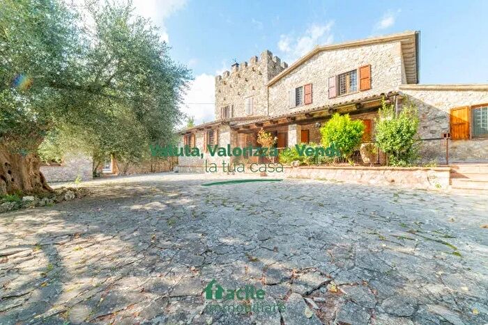 Casa con 6 locali in vendita in Vocabolo Ponte Mass, Massa Martana