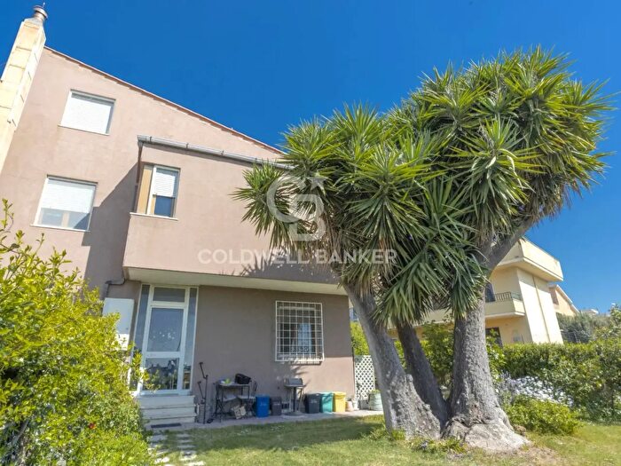 Casa con 6 locali in vendita in Strada Provinciale Porto Clementino, Tarquinia