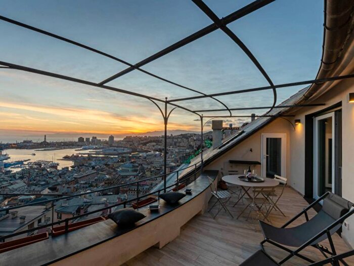 Appartamento con 5 locali in affitto in Piazza Goffredo Villa, Castelletto, Genova