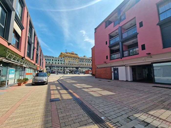 Appartamento monolocale in vendita in Molo Ponte Morosini, Genova