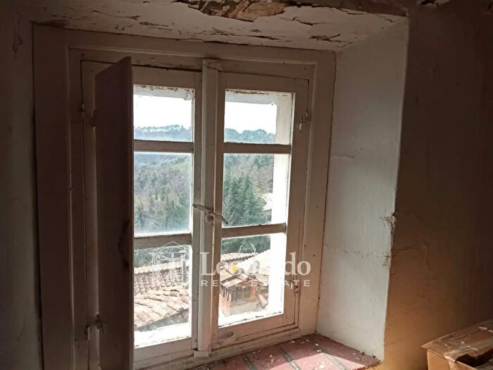 Casa con 11 locali in vendita in Via Norcini, Camaiore