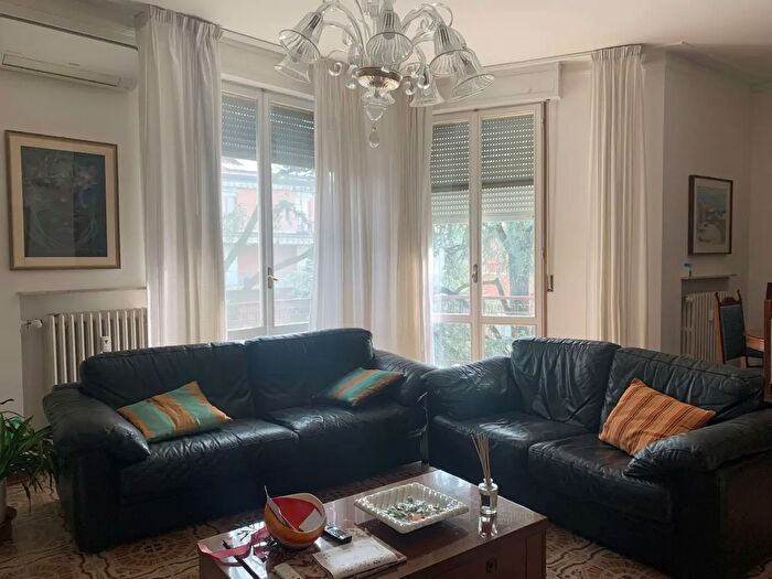 Appartamento con 5 locali in affitto in Via Manuel De Falla, Reggio Emilia