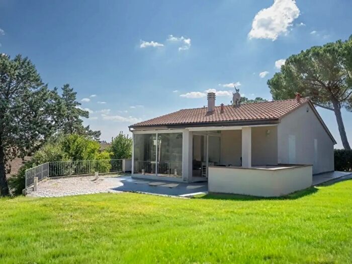 Casa con 7 locali in vendita in Bibbona