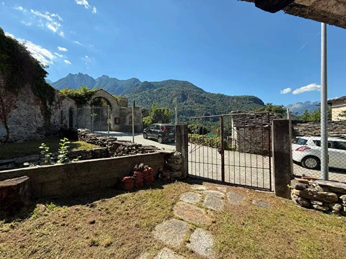 Case in Vendita e in Affitto - 3