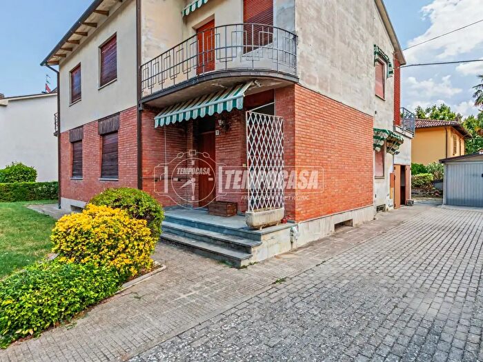 Casa con 8 locali in vendita in Via Giuseppe Mazzini a, Brisighella