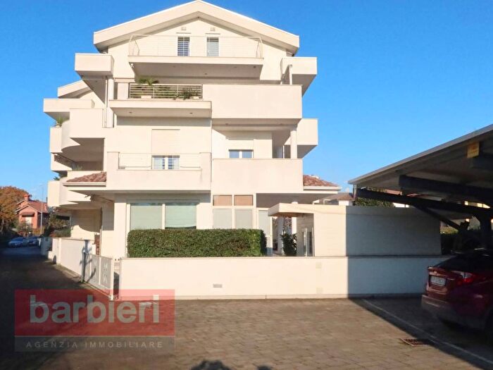 Appartamento trilocale in affitto in via democrito, Malva, Cervia