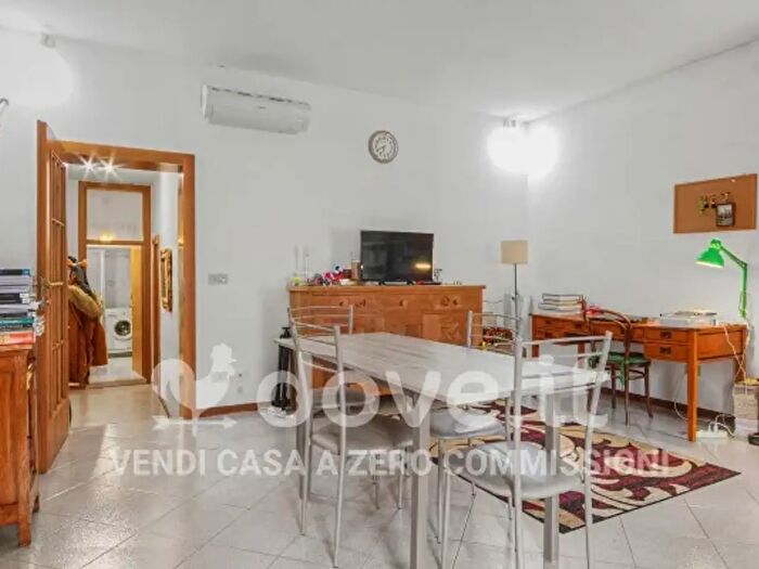 Appartamento trilocale in vendita in Via della Ghiara, Ferrara