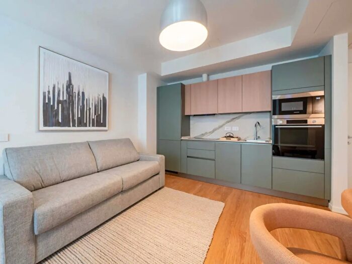 Appartamento monolocale in affitto in Via Ciro Menotti, Milano