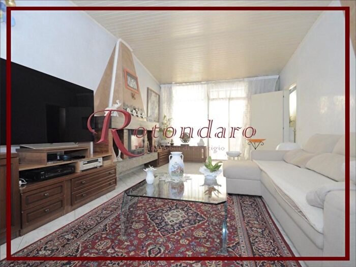 Casa quadrilocale in vendita in Via Caro Annibal, Trezzano Sul Naviglio