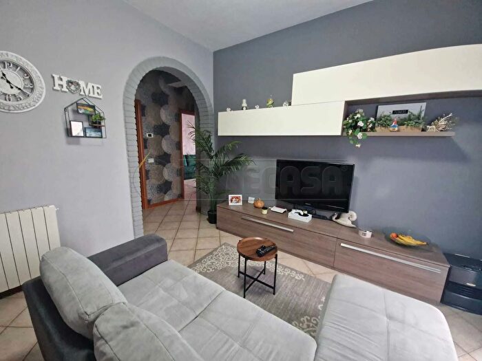 Appartamento trilocale in vendita in Via Giuseppina, Cremona