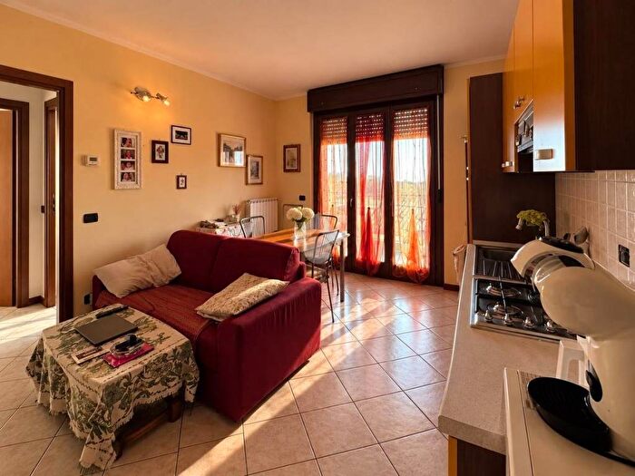 Appartamento bilocale in vendita in Via Cesare Battisti, Boltiere