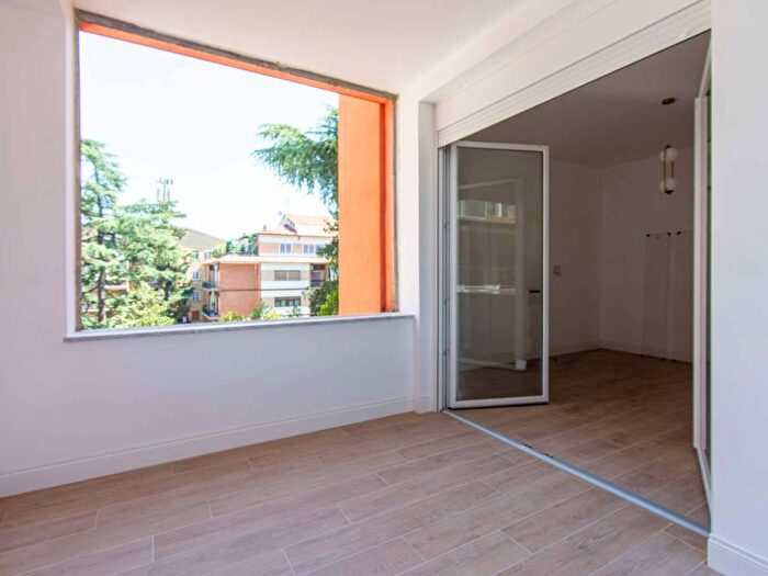 Casa quadrilocale in affitto in Viale dell'Umanesimo, Fonte Ostiense, Roma