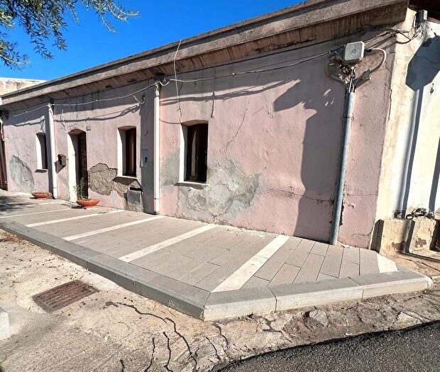 Casa quadrilocale in vendita in Via Manzoni, Santa Giusta