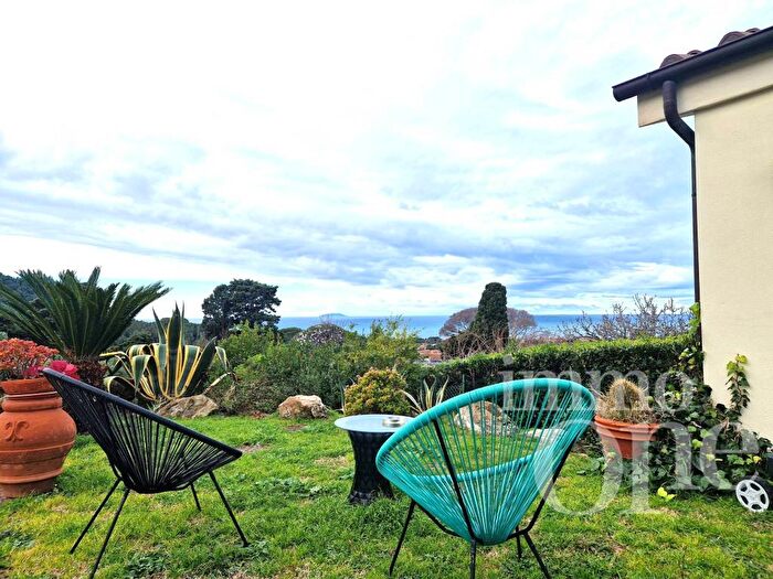 Appartamento trilocale in affitto in Via del Castellaccio, Montenero Basso Montenero Alto, Livorno