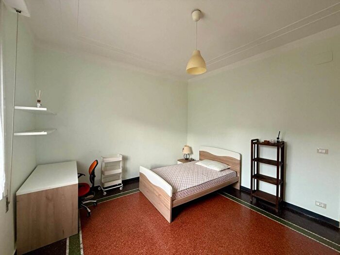 Appartamento con 5 locali in affitto in Via Filippo Casoni, San Fruttuoso, Genova