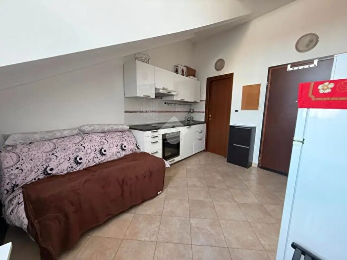 Appartamento monolocale in affitto in Via Barge, Torino