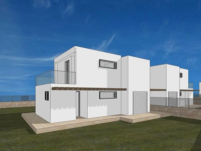 Casa quadrilocale in vendita in Via Paolo Rio, Siracusa