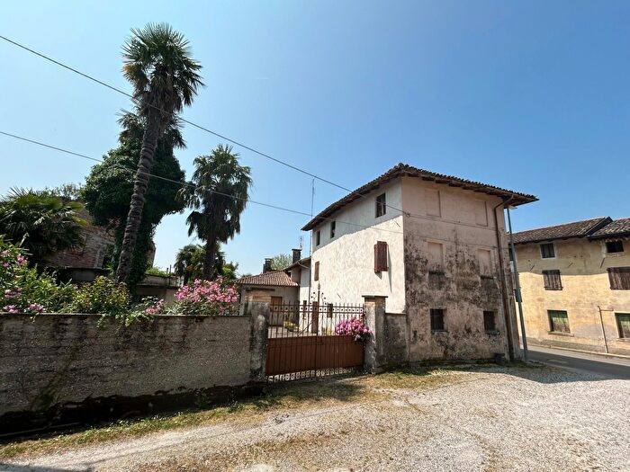 Casa con 5 locali in vendita in Camino Al Tagliamento