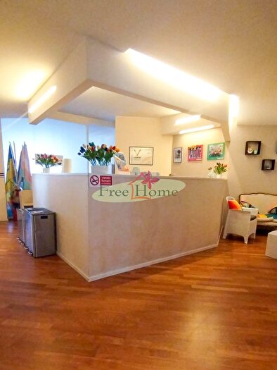 Appartamento con 8 locali in vendita in Piazza Maggio, Varese