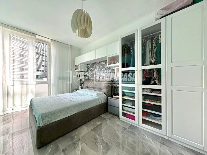 Appartamento trilocale in vendita in Via Antonio Sant'Elia, Genova