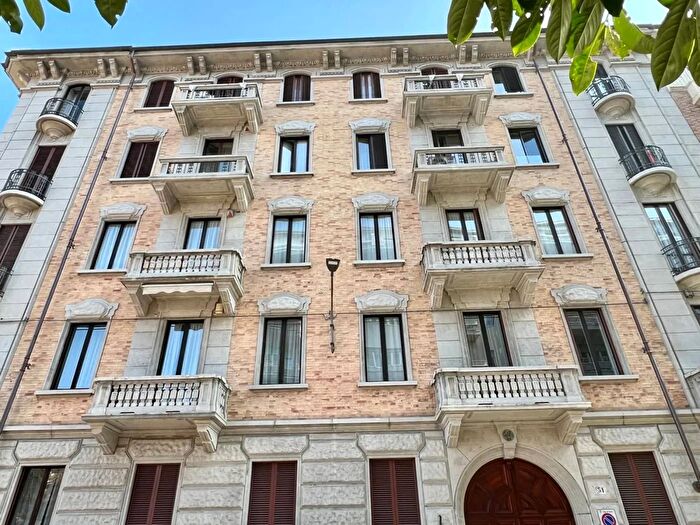 Appartamento trilocale in vendita in Via Goffredo Casalis Torino, Torino