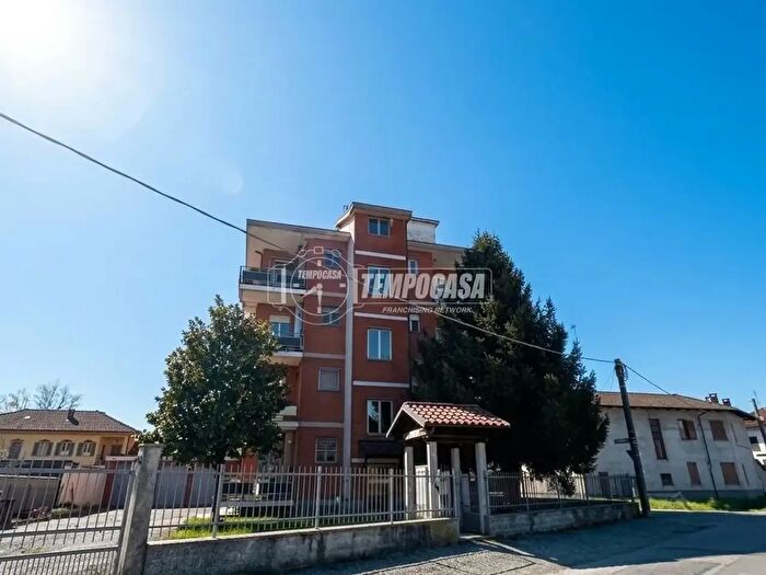 Appartamento trilocale in vendita in Via Ciriè, Volpiano