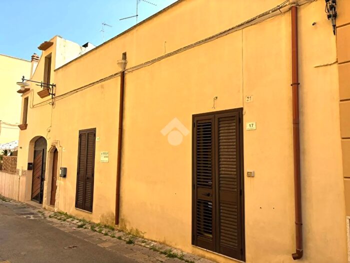 Casa bilocale in vendita in Via Febbraio, Alezio