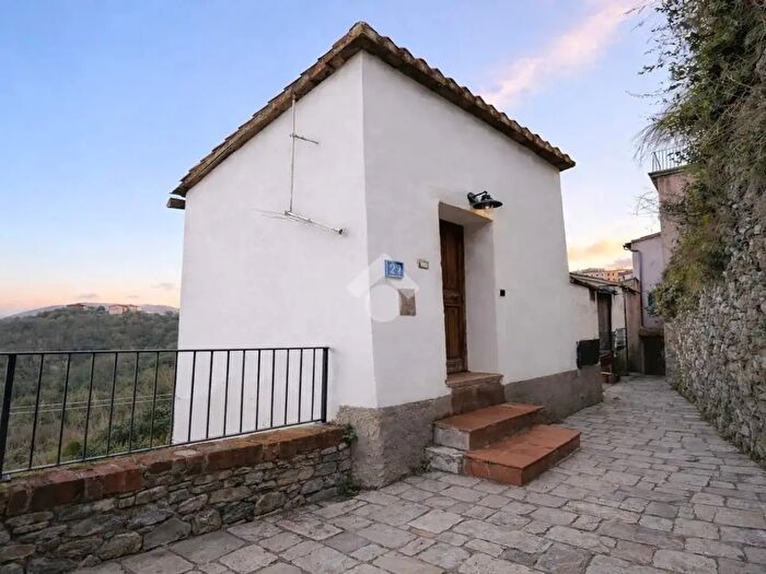 Appartamento bilocale in vendita in Via San Giorgio, Vezzano Ligure