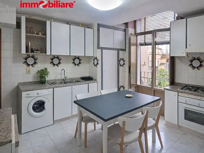 Appartamento trilocale in vendita in Vico Paradiso alla Salute, Napoli