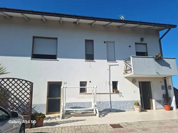 Casa con 6 locali in vendita in Via dell'Industria, Civitanova Marche