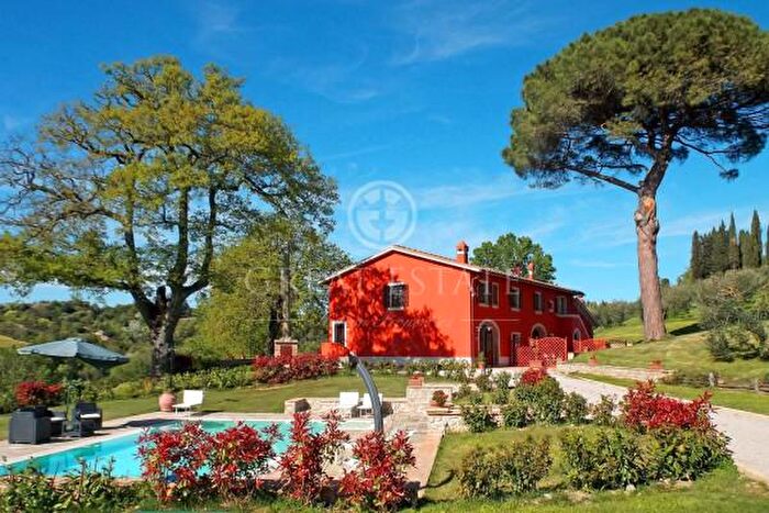 Casa con 6 locali in vendita in Castelfiorentino