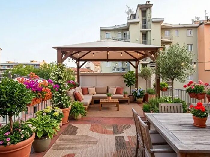 Appartamento quadrilocale in vendita in Via Francesco Koristka, Milano