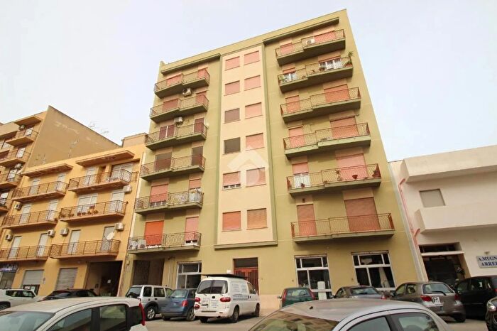 Appartamento con 5 locali in vendita in Via Martogna, Trapani
