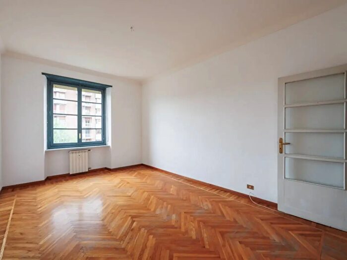 Appartamento trilocale in vendita in Corso Galileo Ferraris, Torino