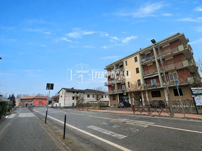 Appartamento quadrilocale in vendita in Via Buronzo, Carisio