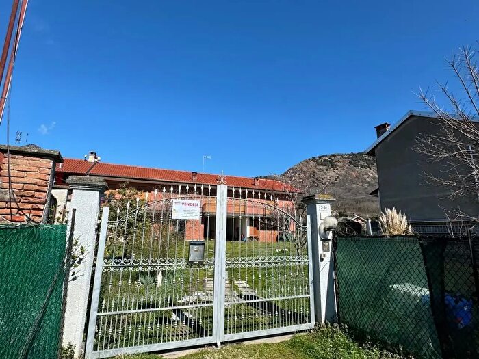 Case in Vendita e in Affitto - 2