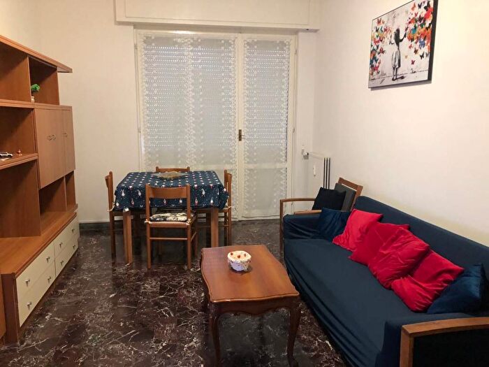 Appartamento trilocale in affitto in Sanpierdicanne, Chiavari