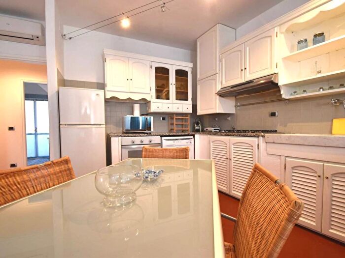 Appartamento in affitto in Via Renato Boragine, Centro, Loano